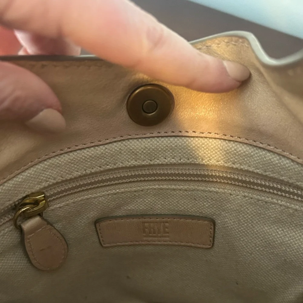FRYE | Madison Leather Crossbody Bag - Picture 7 of 9